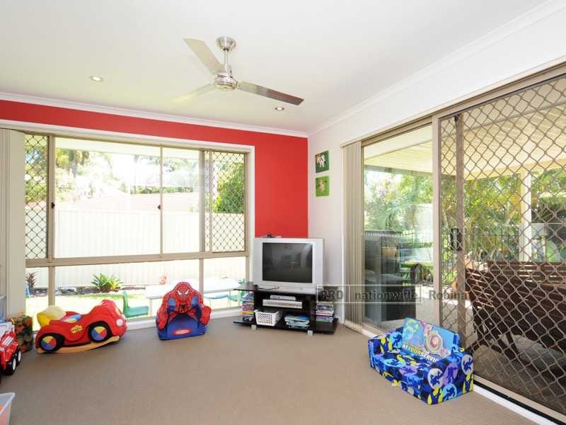 22 Huntingdale Crescent, Robina QLD 4226