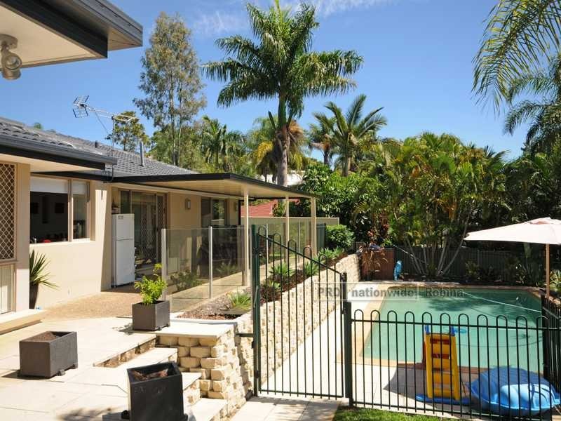 22 Huntingdale Crescent, Robina QLD 4226