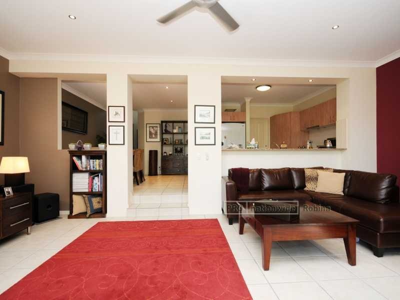 Unit 2/8 Kodiak Drive, Varsity Lakes QLD 4227