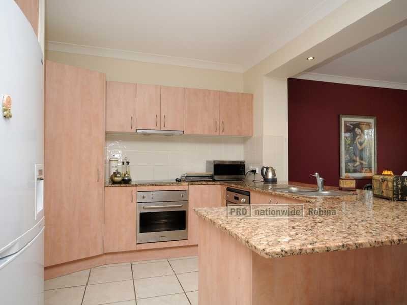 Unit 2/8 Kodiak Drive, Varsity Lakes QLD 4227