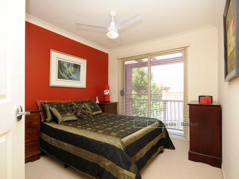 Unit 2/8 Kodiak Drive, Varsity Lakes QLD 4227