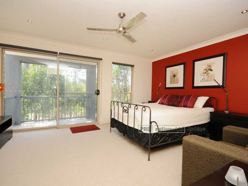 Unit 2/8 Kodiak Drive, Varsity Lakes QLD 4227