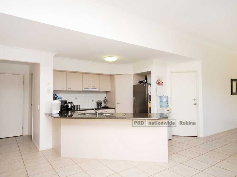 7 Shorehaven Place, Varsity Lakes QLD 4227