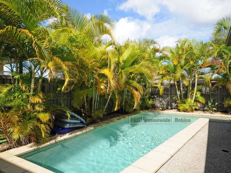 7 Shorehaven Place, Varsity Lakes QLD 4227