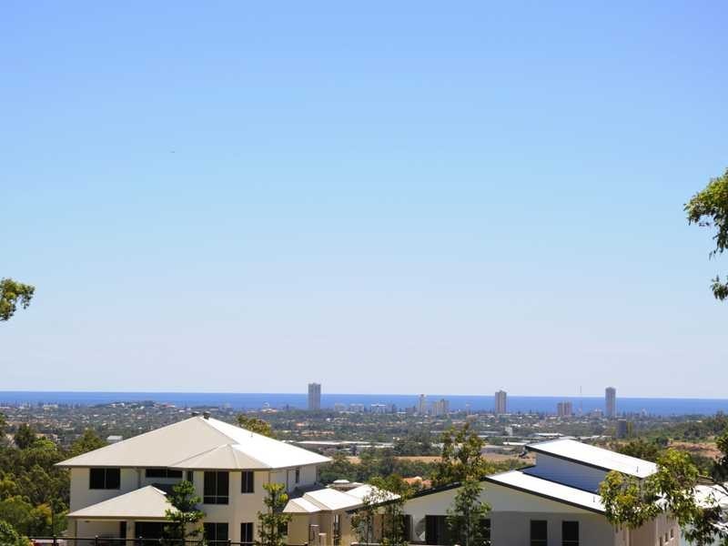 7 Golden Grove Boulevarde, Reedy Creek QLD 4227