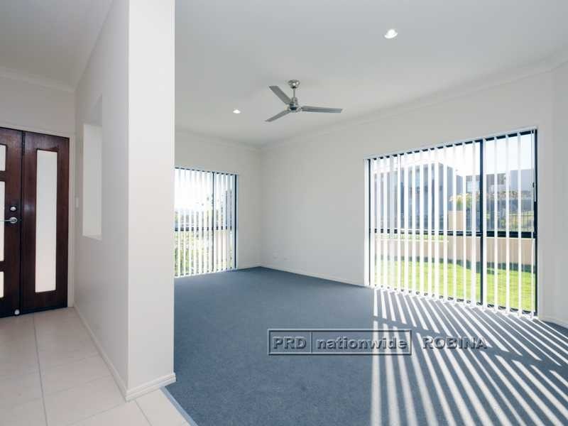 2 Saleya Drive, Varsity Lakes QLD 4227