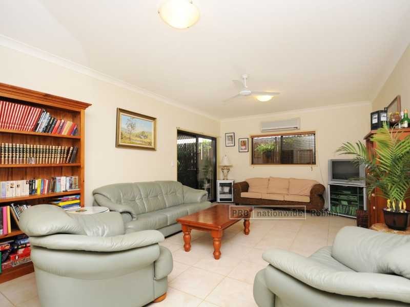 Unit 2/24 Ranier Crescent, Varsity Lakes QLD 4227