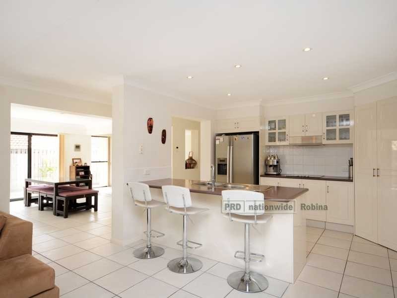 5 Cordata Court, Robina QLD 4226