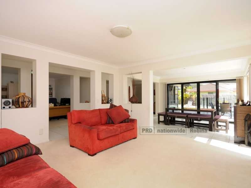 5 Cordata Court, Robina QLD 4226