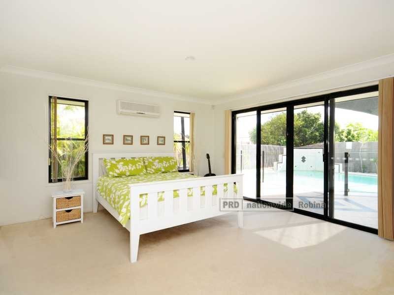 5 Cordata Court, Robina QLD 4226