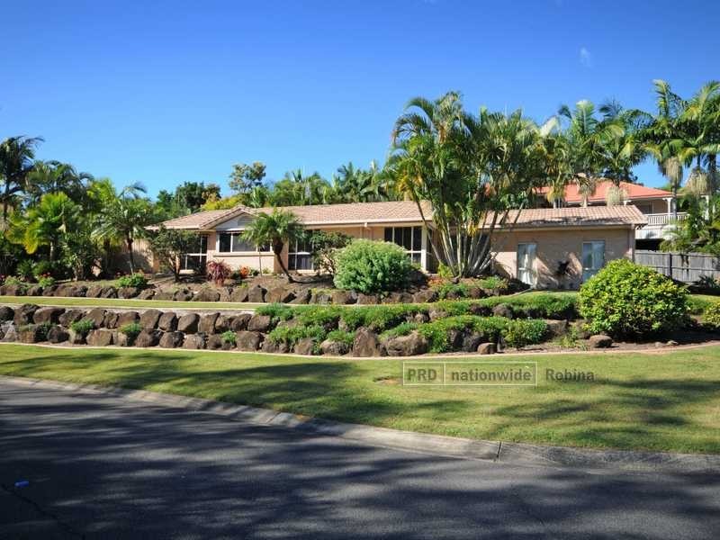 2 Waitara Place, Robina QLD 4226