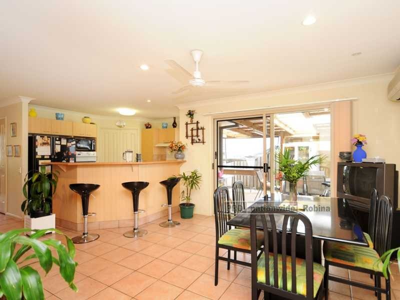 18 Red Ash Court, Merrimac QLD 4226