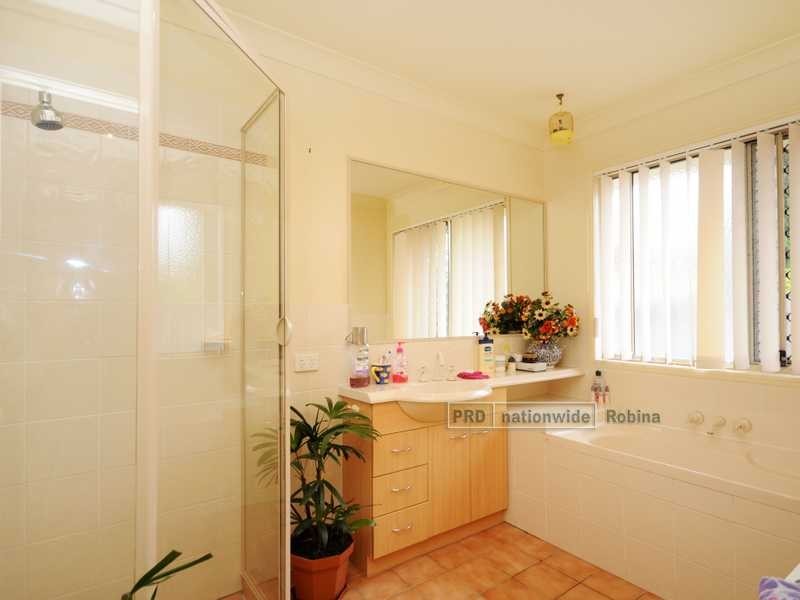 18 Red Ash Court, Merrimac QLD 4226