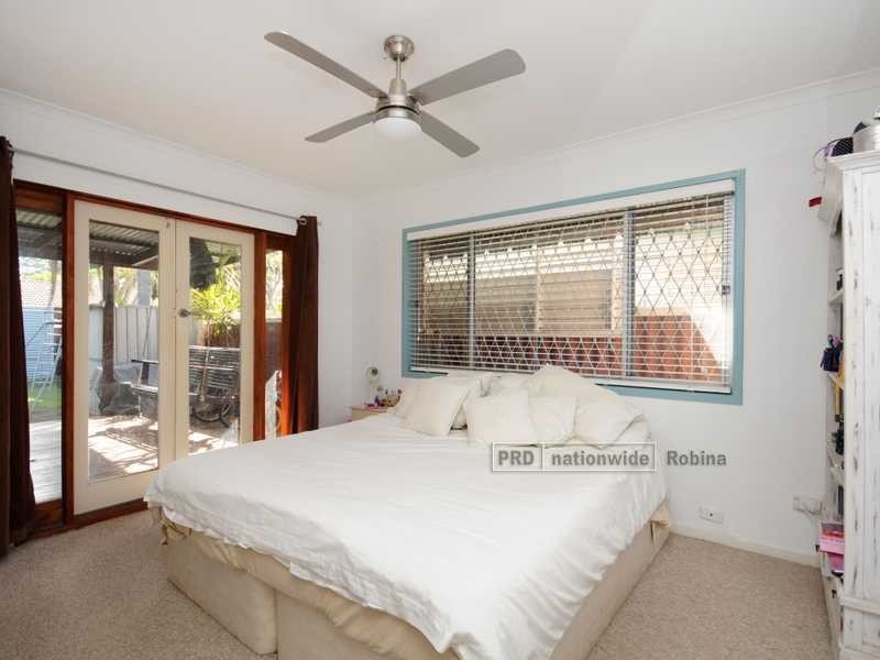 50 Nobby Parade, Miami QLD 4220