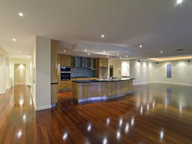 10 Istana View, Clear Island Waters QLD 4226