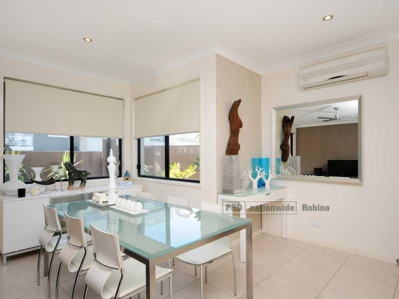 Unit 3/21 Castello Circuit, Varsity Lakes QLD 4227