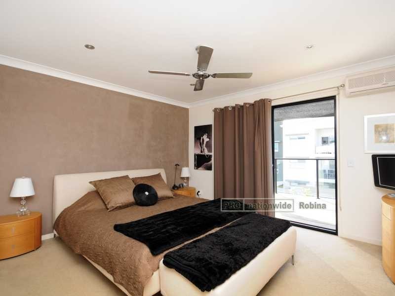 Unit 3/21 Castello Circuit, Varsity Lakes QLD 4227