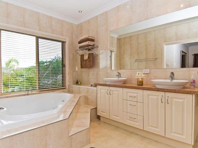 27 Honey Eater Court, Gilston QLD 4211