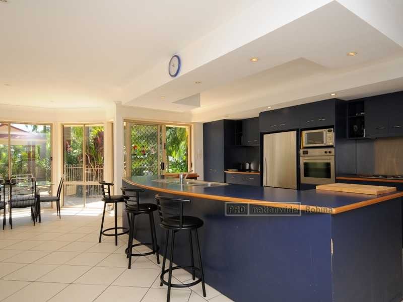 1 Basswood Court, Bonogin QLD 4213