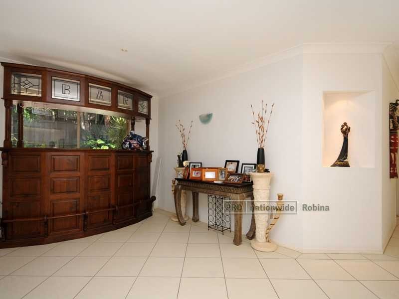 1 Basswood Court, Bonogin QLD 4213