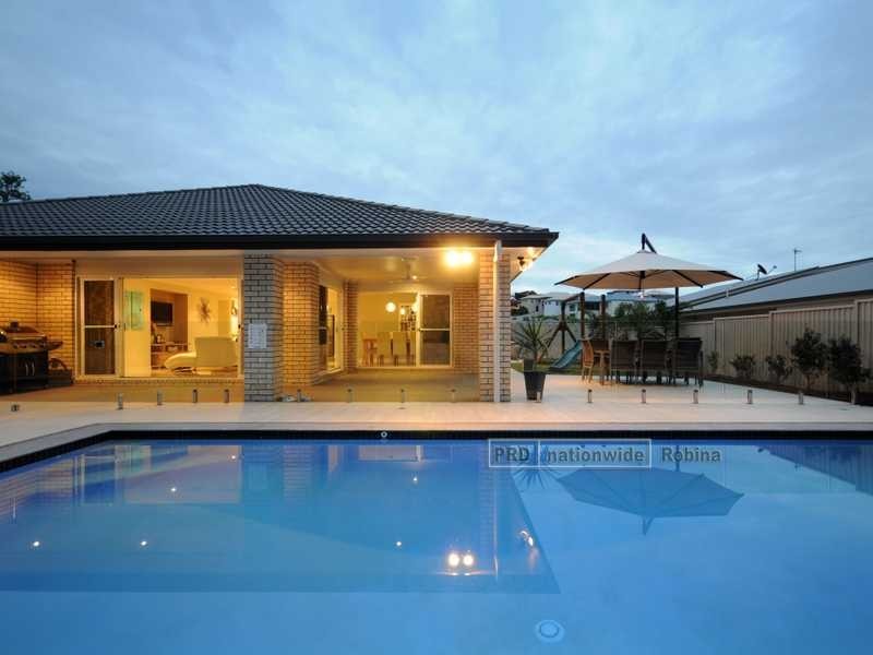 8 Rustyplum Court, Reedy Creek QLD 4227