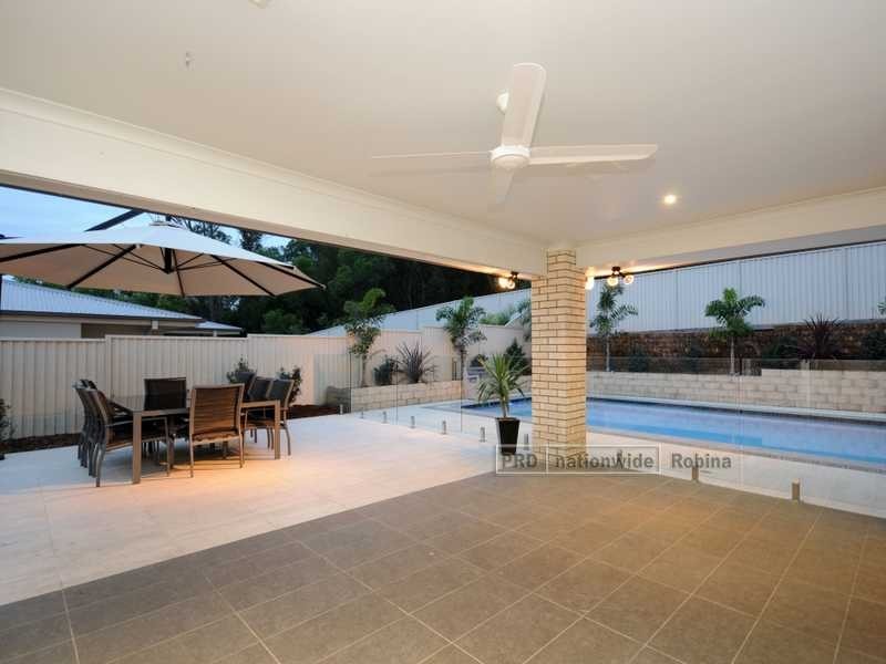 8 Rustyplum Court, Reedy Creek QLD 4227