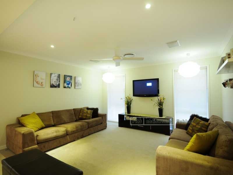 8 Rustyplum Court, Reedy Creek QLD 4227