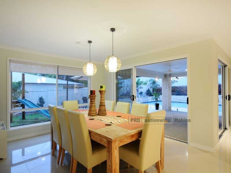 8 Rustyplum Court, Reedy Creek QLD 4227