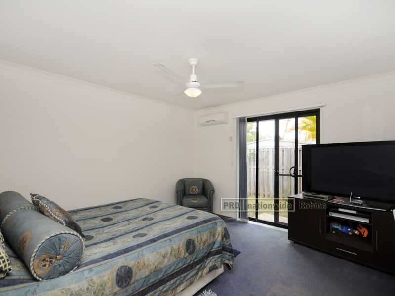 21 Tourangeau Crescent, Varsity Lakes QLD 4227