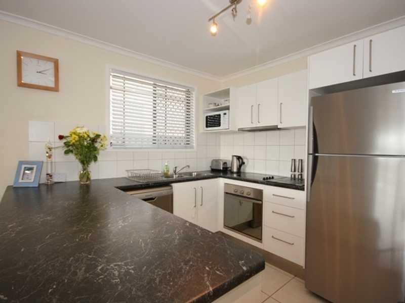 26 Dawn Parade, Miami QLD 4220