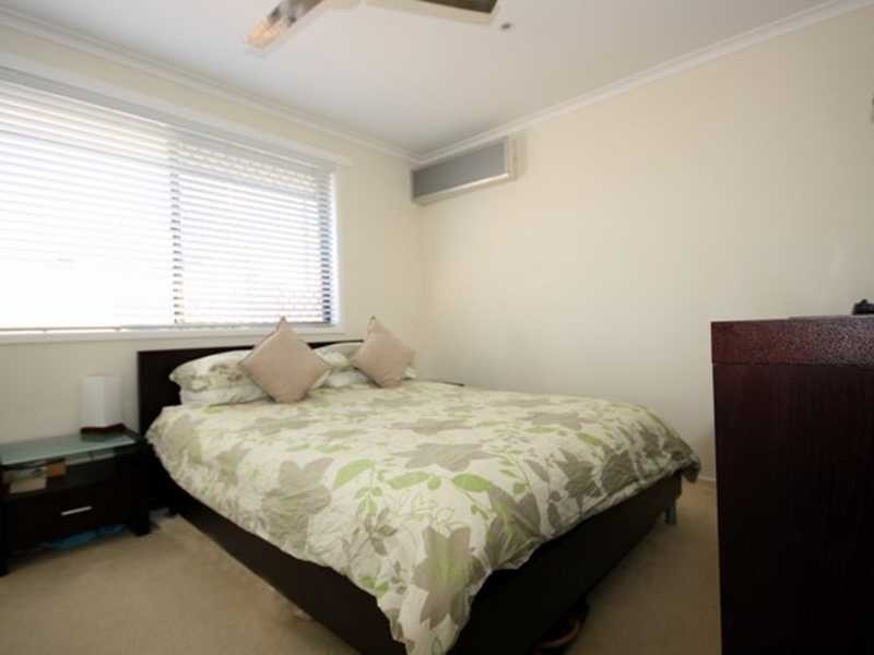 26 Dawn Parade, Miami QLD 4220
