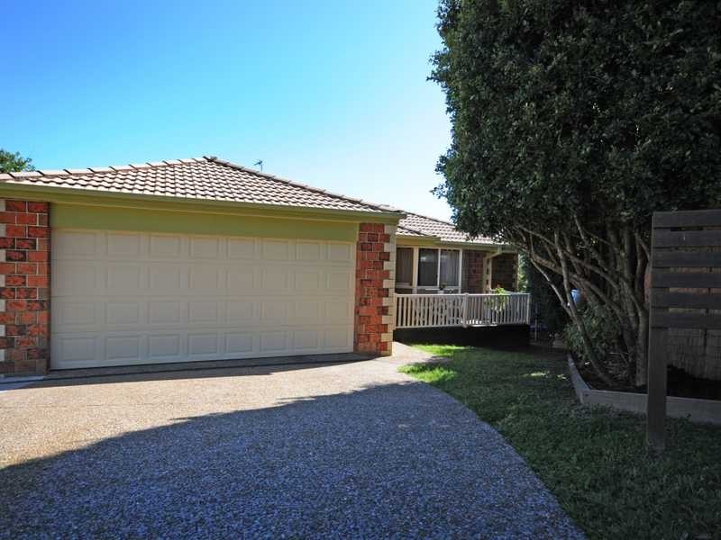 7 Castaway Court, Robina QLD 4226
