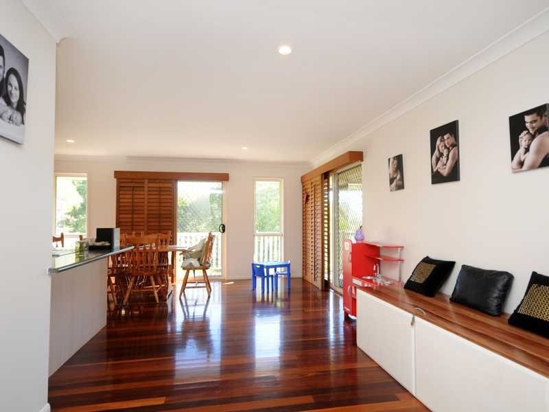 7 Castaway Court, Robina QLD 4226