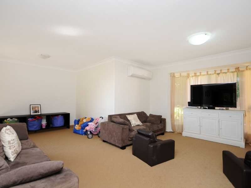 7 Castaway Court, Robina QLD 4226