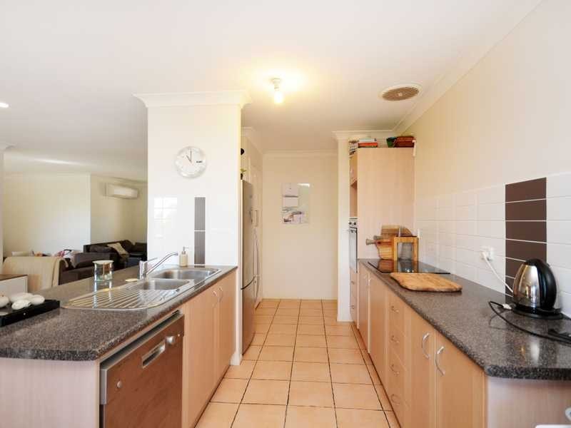 7 Castaway Court, Robina QLD 4226