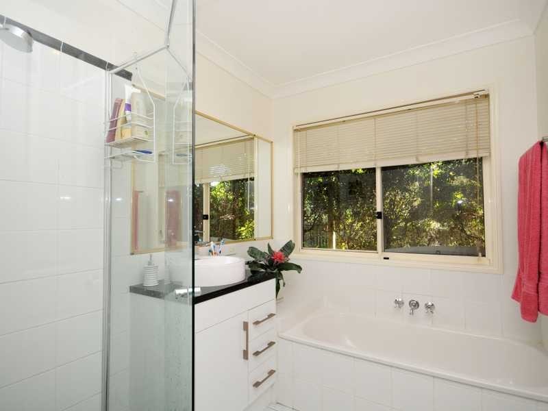 7 Castaway Court, Robina QLD 4226
