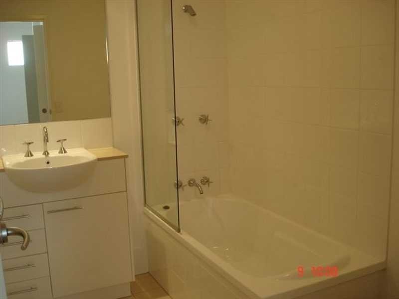 Unit 64/98 University Drive, Varsity Lakes QLD 4227