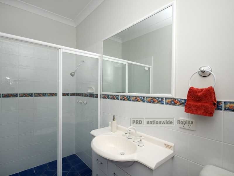 56 Mapleton Circuit, Varsity Lakes QLD 4227