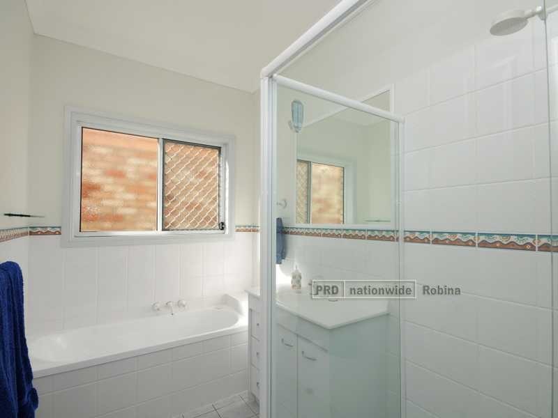 56 Mapleton Circuit, Varsity Lakes QLD 4227