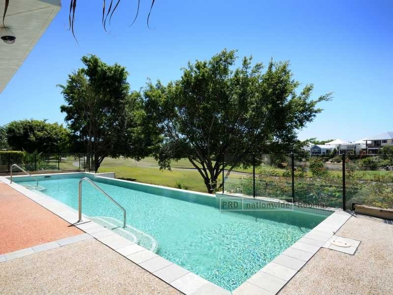 Unit 3/901 Medinah Avenue, Robina QLD 4226