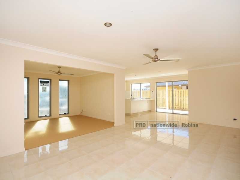 18 Golden Grove Boulevarde, Reedy Creek QLD 4227