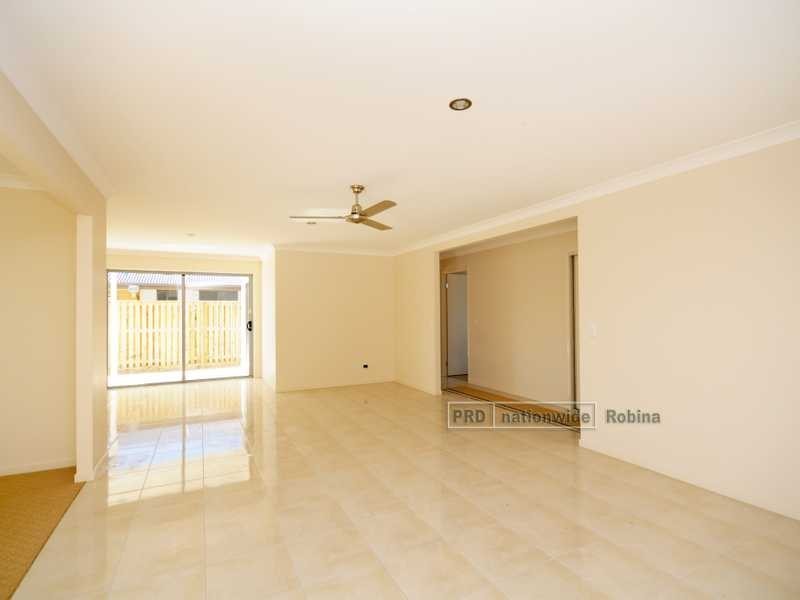 18 Golden Grove Boulevarde, Reedy Creek QLD 4227