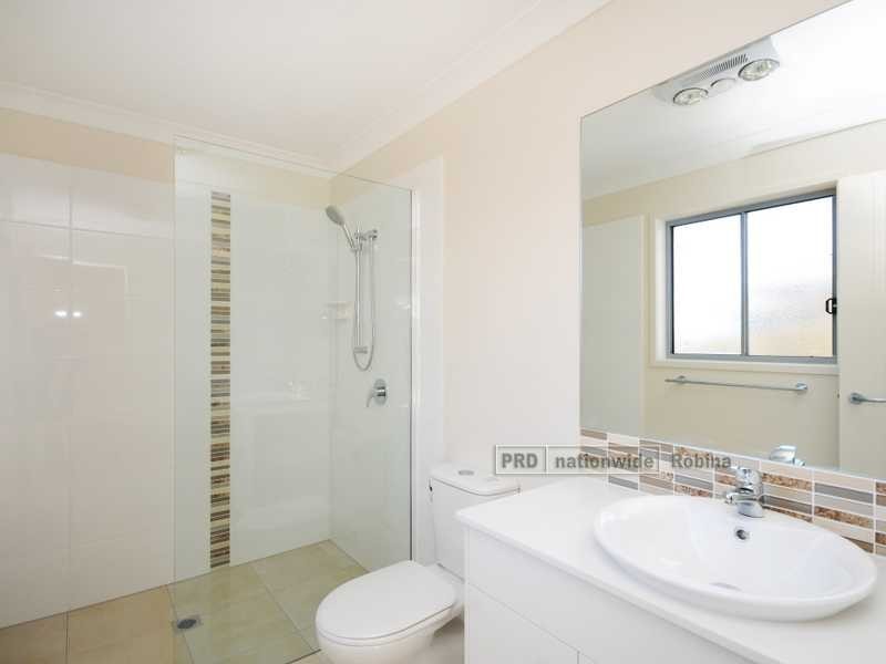 18 Golden Grove Boulevarde, Reedy Creek QLD 4227