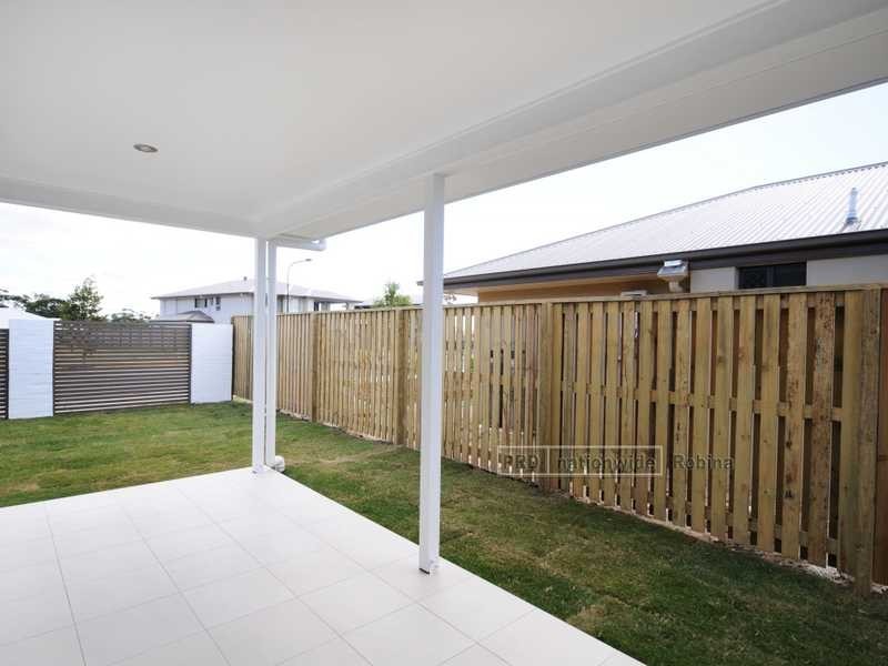 18 Golden Grove Boulevarde, Reedy Creek QLD 4227