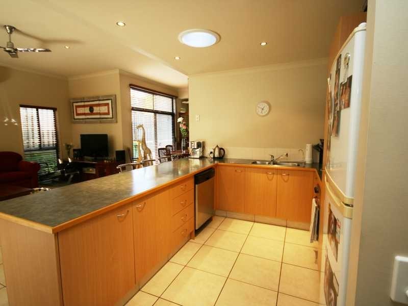 6 Duxton Drive, Varsity Lakes QLD 4227