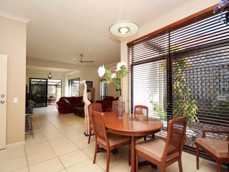 6 Duxton Drive, Varsity Lakes QLD 4227