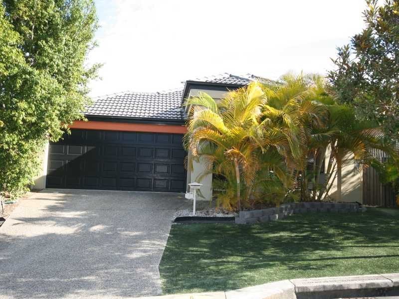 6 Duxton Drive, Varsity Lakes QLD 4227