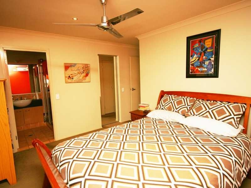 6 Duxton Drive, Varsity Lakes QLD 4227