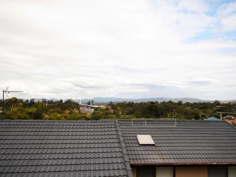9 Valerie Street, Ashmore QLD 4214