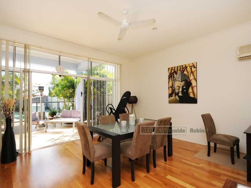 1 Rafael Place, Varsity Lakes QLD 4227